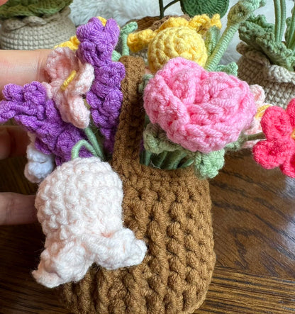 Crochet sunflower pot, handmade gift, gift for her, gift for teacher/friend,home decor