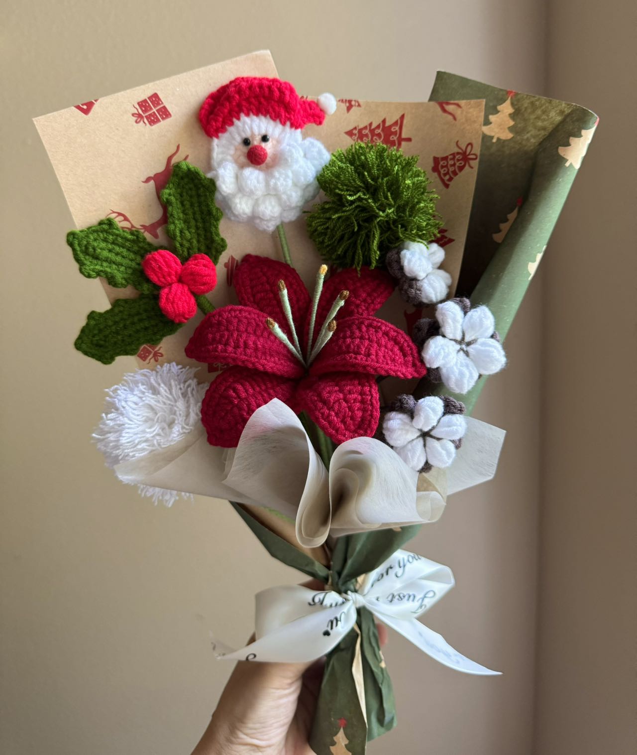 Christmas red | Crochet flowers bouquet, One of a kind gifts